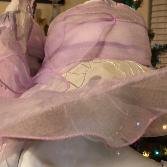 Purple fancy hat - Picture 3 of 11